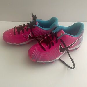 Girls Nike fast flex cleats